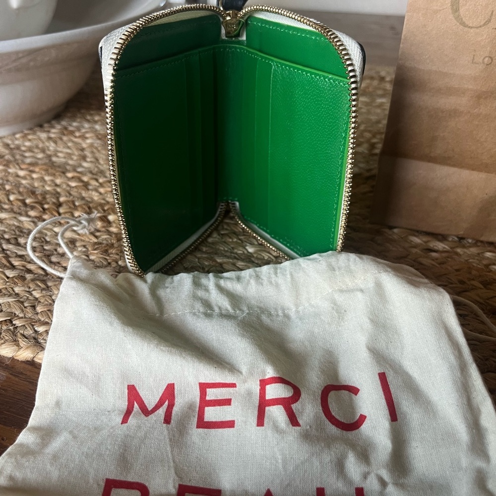 Clare v checkered wallet